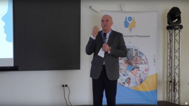 Чи зможе затікання слизу при риносинуситі бути причиною кашлю?
